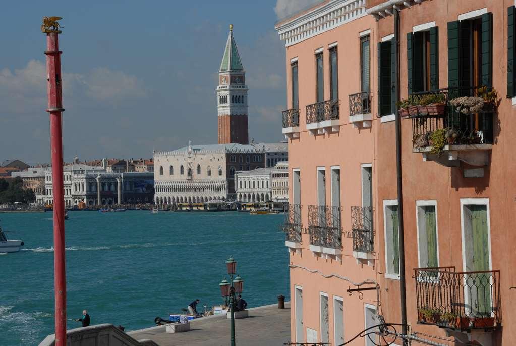 ונציה Hotel Ca' Formenta מראה חיצוני תמונה