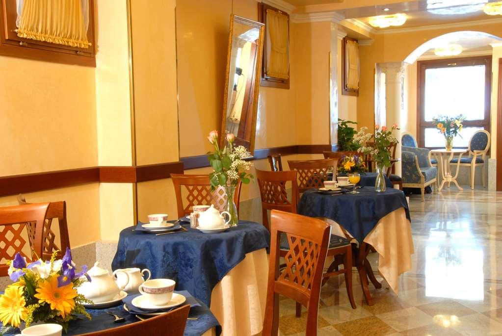ונציה Hotel Ca' Formenta מסעדה תמונה